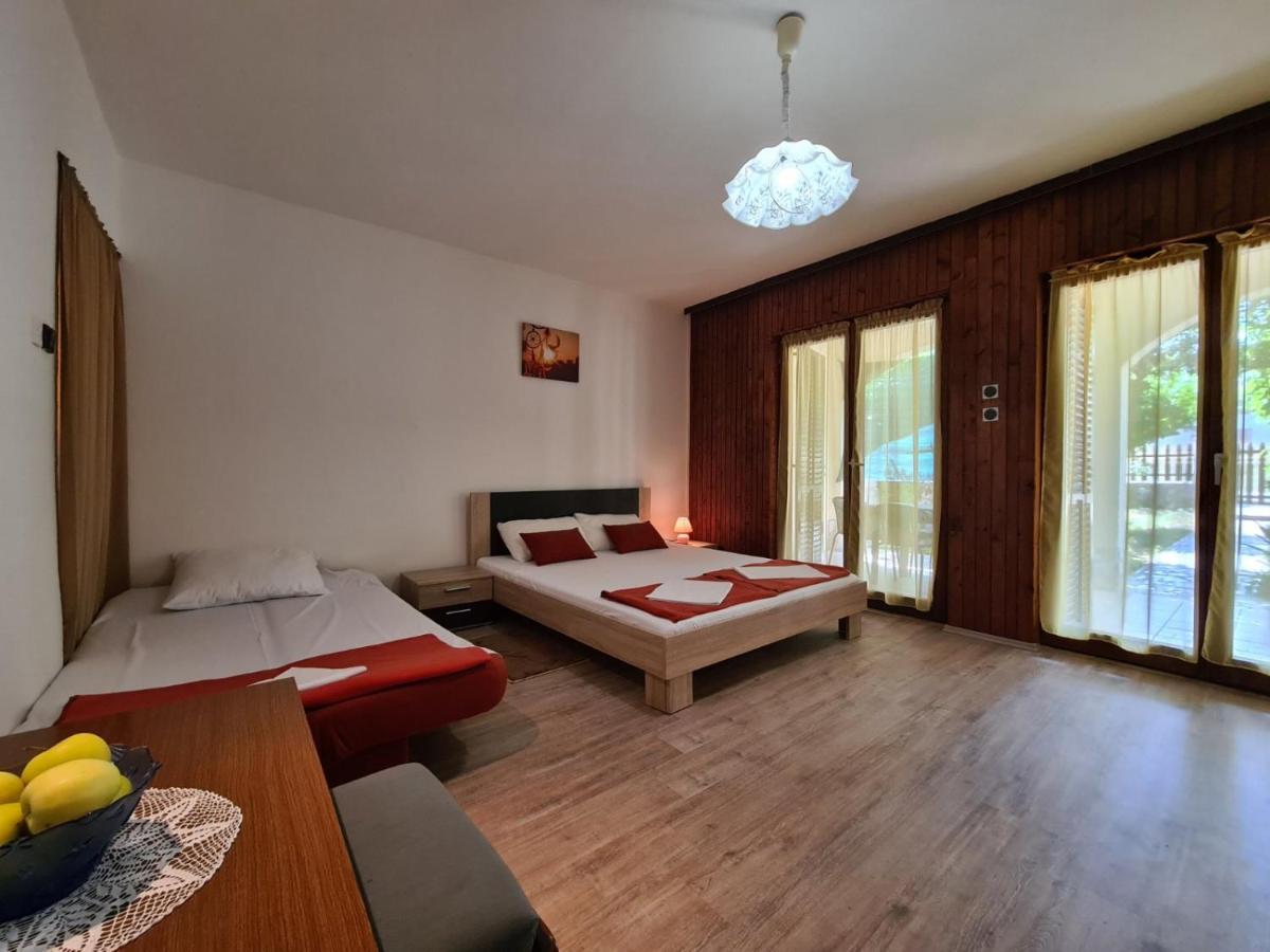 שטיניאן Apartments Zlatko 1397 מראה חיצוני תמונה