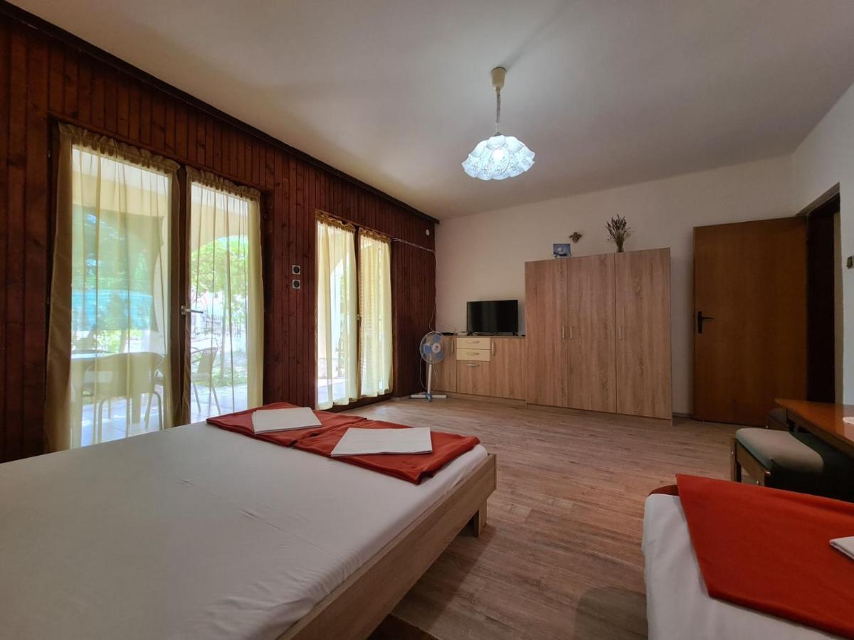 שטיניאן Apartments Zlatko 1397 מראה חיצוני תמונה